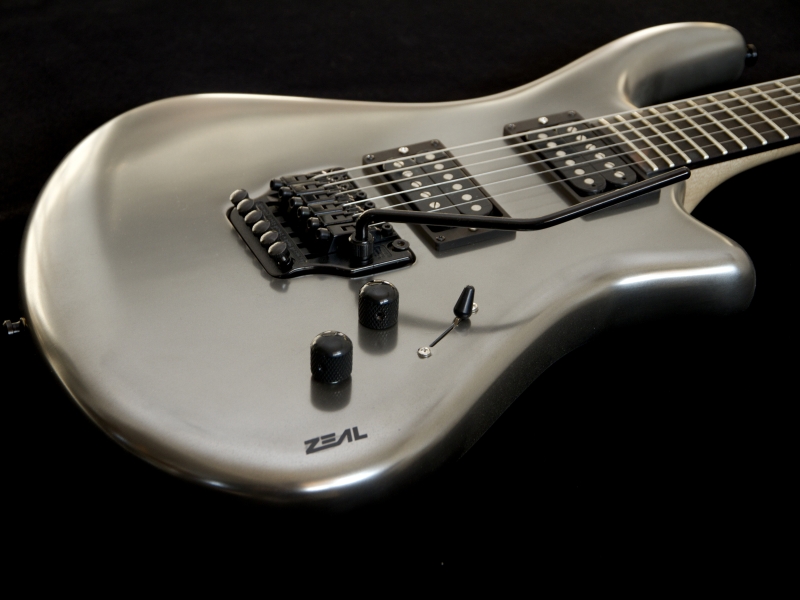 Midas Metall Zeal Gitarre in Stahl | © Zeal Gitarre